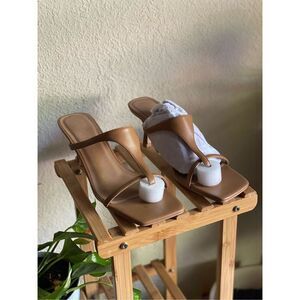 ‎Ermonn Square Toed Sandals